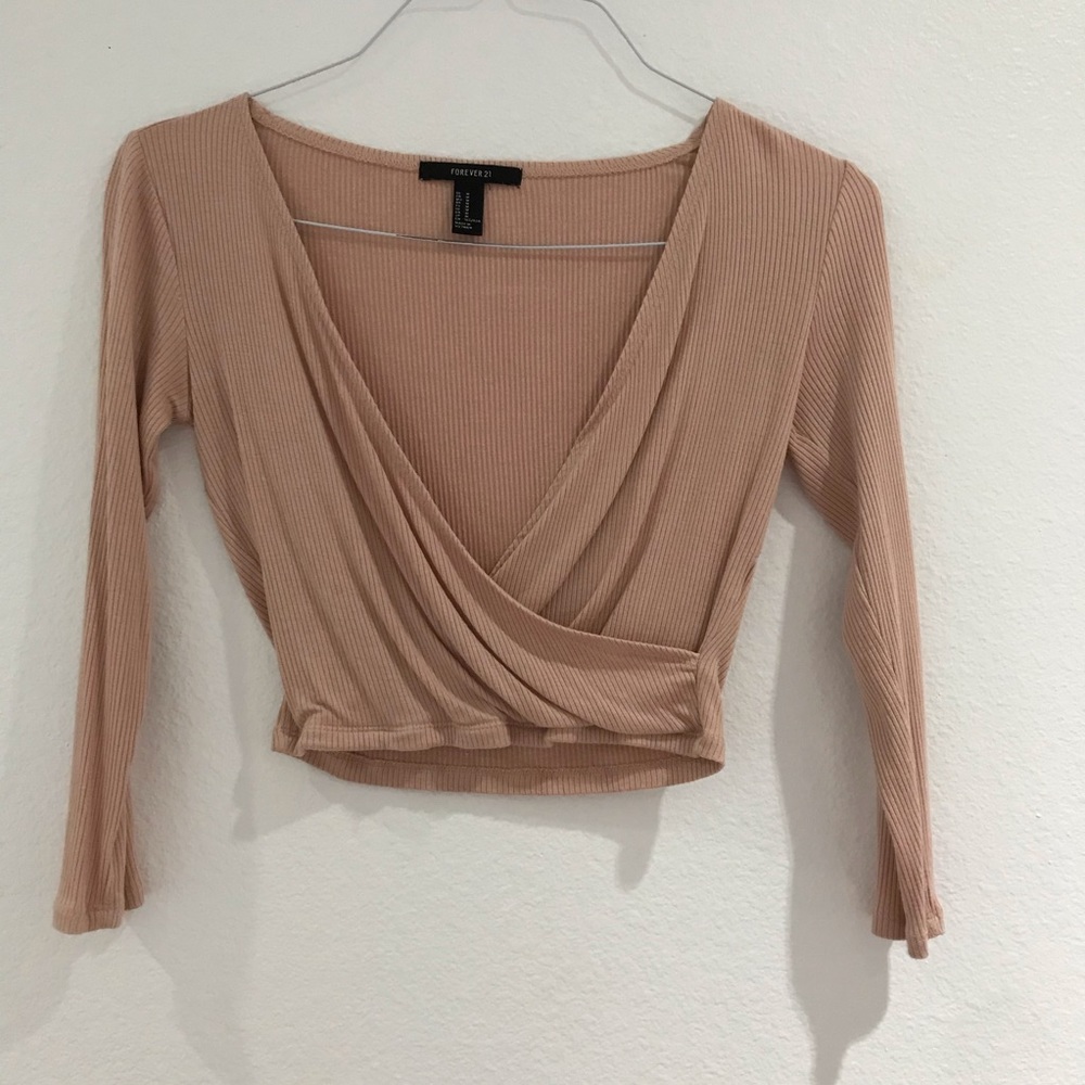 Low neck quarter sleeve